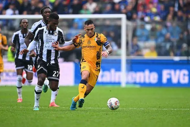 巴黎圣日耳曼主帅恩里克当选年度最佳教练 带队首夺欧冠冠军