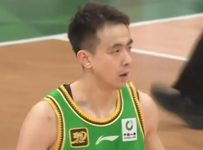 辽宁男篮主场再胜新疆 赵继伟16分10助攻助队夺得CBA总决赛赛点