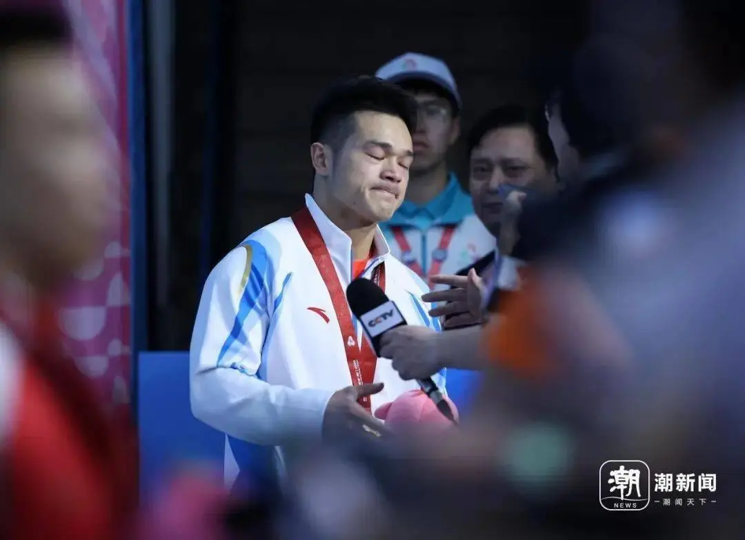 32岁举重名将石智勇斩获生涯收官战金牌 22年职业生涯圆满结束