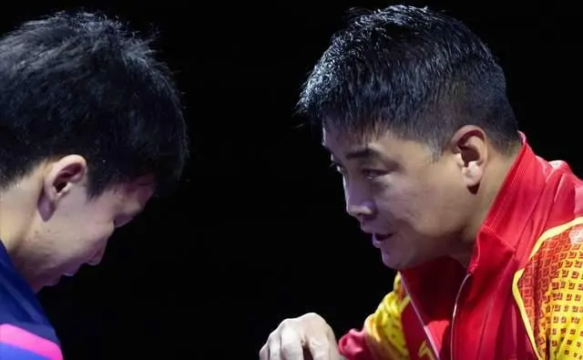 法国乒乓球新星勒布伦兄弟亮相巴黎奥运会 东道主选手表现引关注